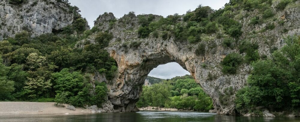Un séminaire alliant histoire et nature en Ardèche
