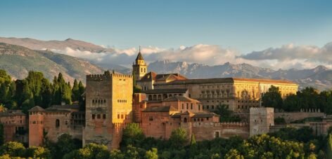 Grenade, un séminaire au pied de l’Alhambra