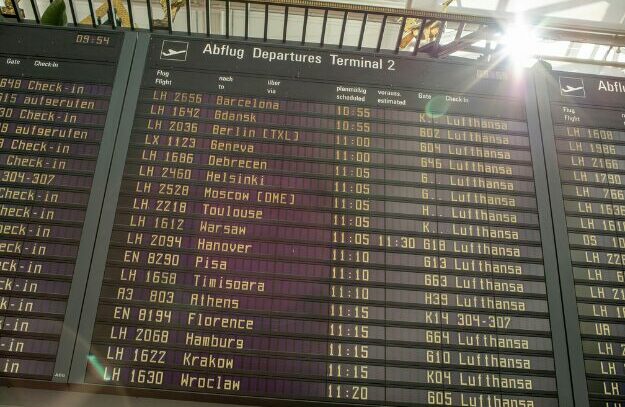 Tableau de départ aéroport